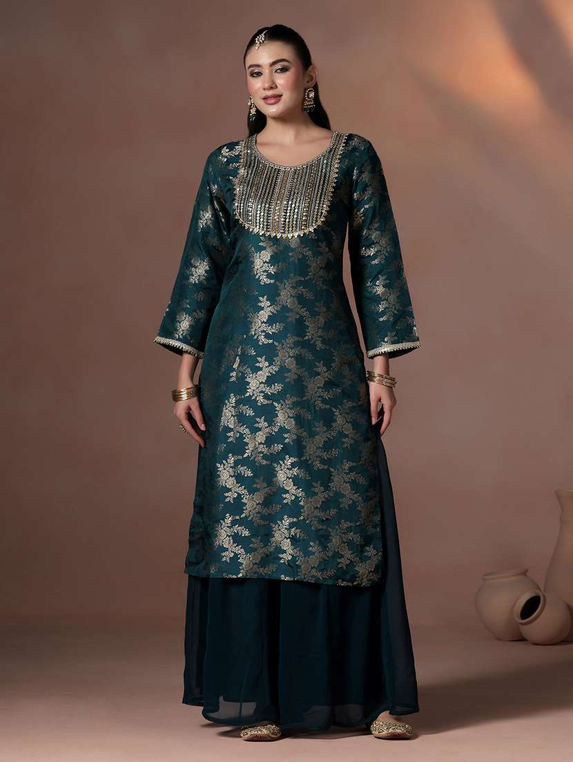 women blue suit set - 22324115 -  Standard Image - 1