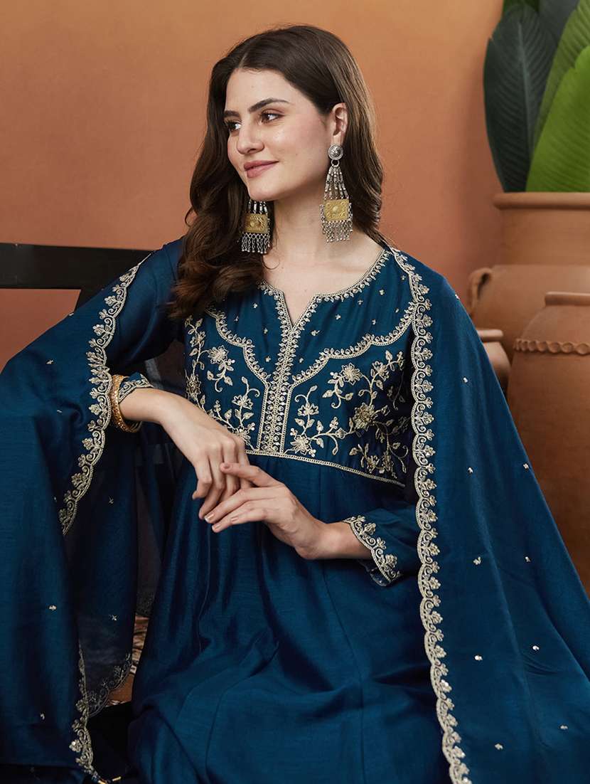 women solid with work long sleeve kurta pant with dupatta set - 22326577 -  Standard Image - 4