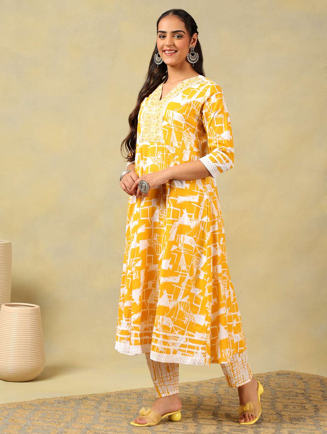 women printed three quarter sleeve kurta pant with dupatta set - 22326583 -  Standard Image - 1