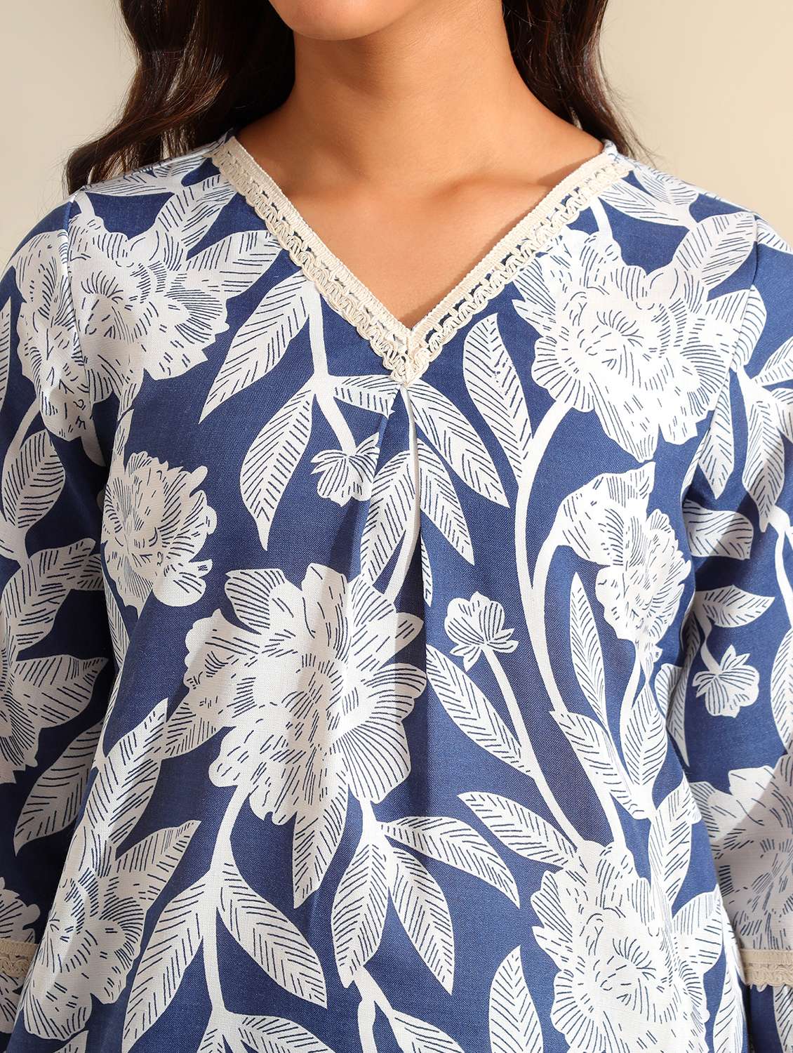 women floral three quarter sleeve ethnic co-ord set - 22326603 -  Standard Image - 4