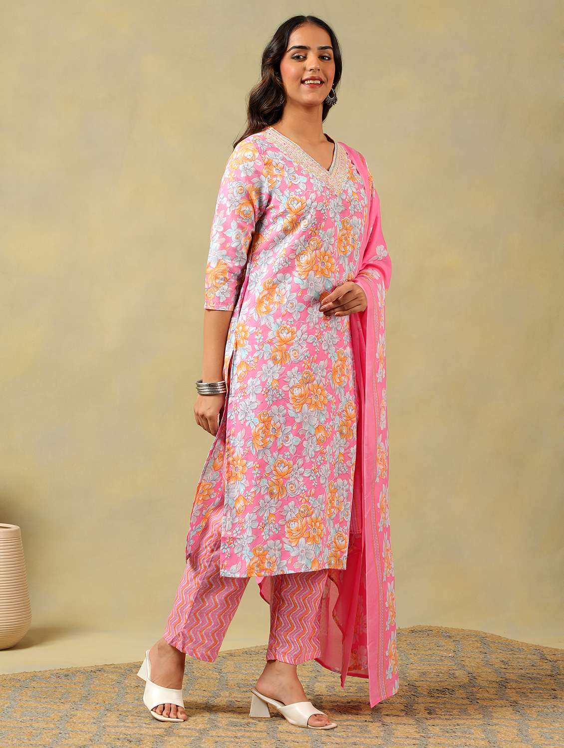 women floral three quarter sleeve kurta pant with dupatta set - 22326613 -  Standard Image - 1