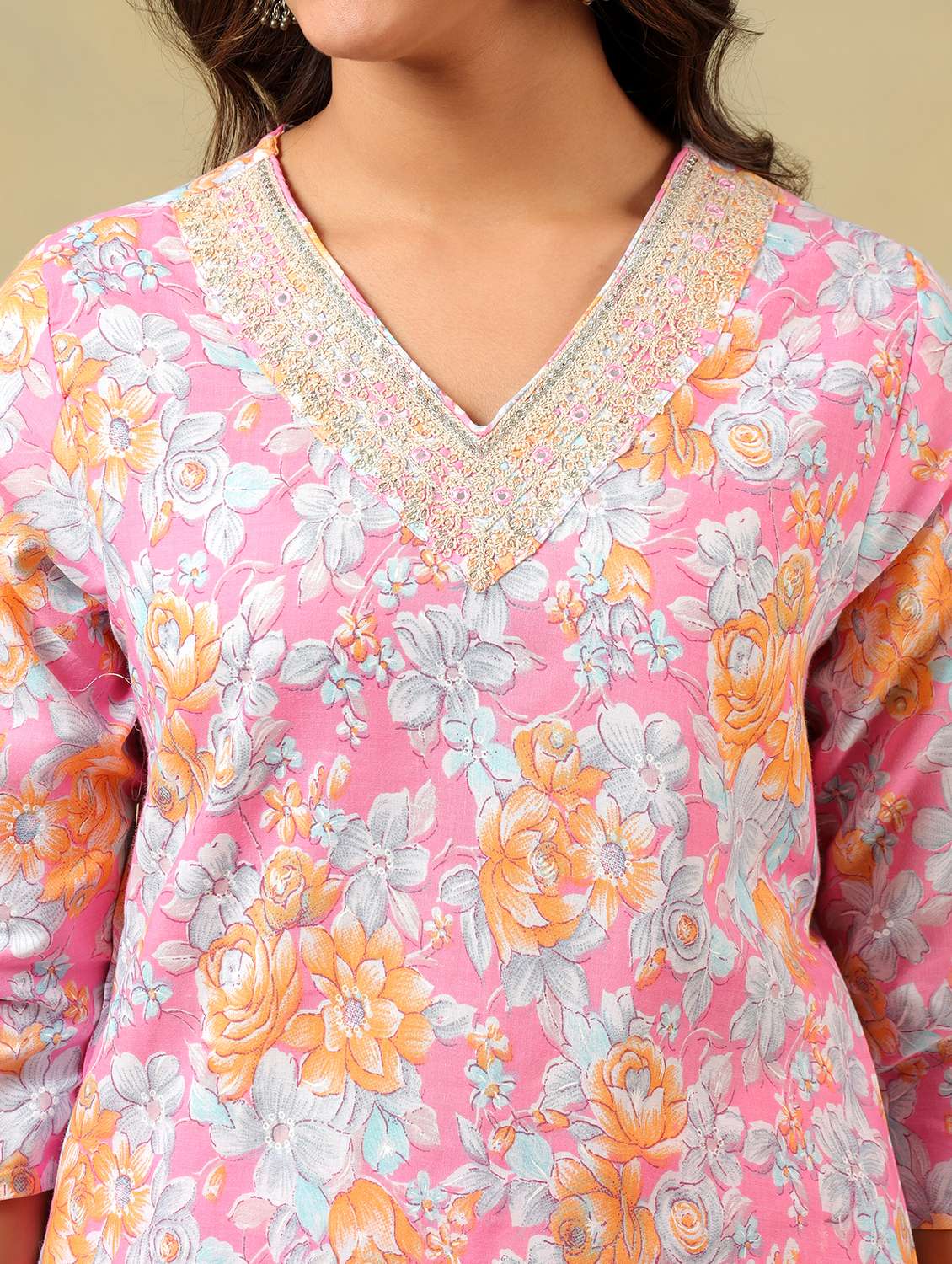 women floral three quarter sleeve kurta pant with dupatta set - 22326613 -  Standard Image - 4