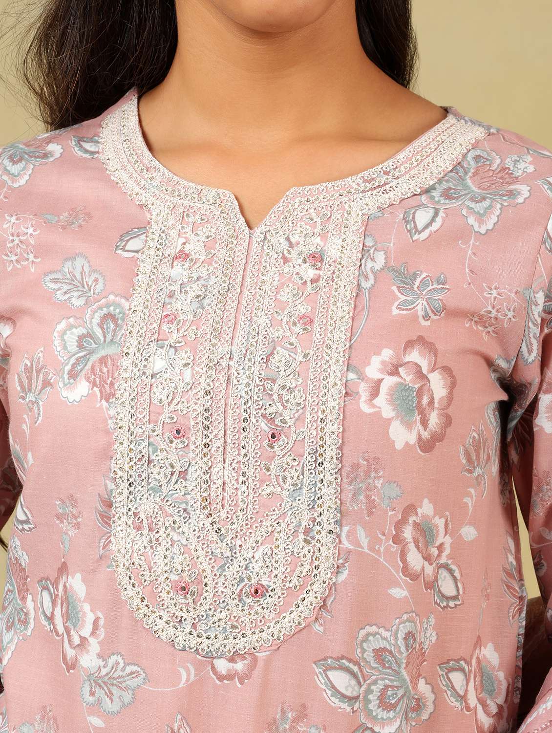 women floral notch neck kurta pant with dupatta set - 22326616 -  Standard Image - 4