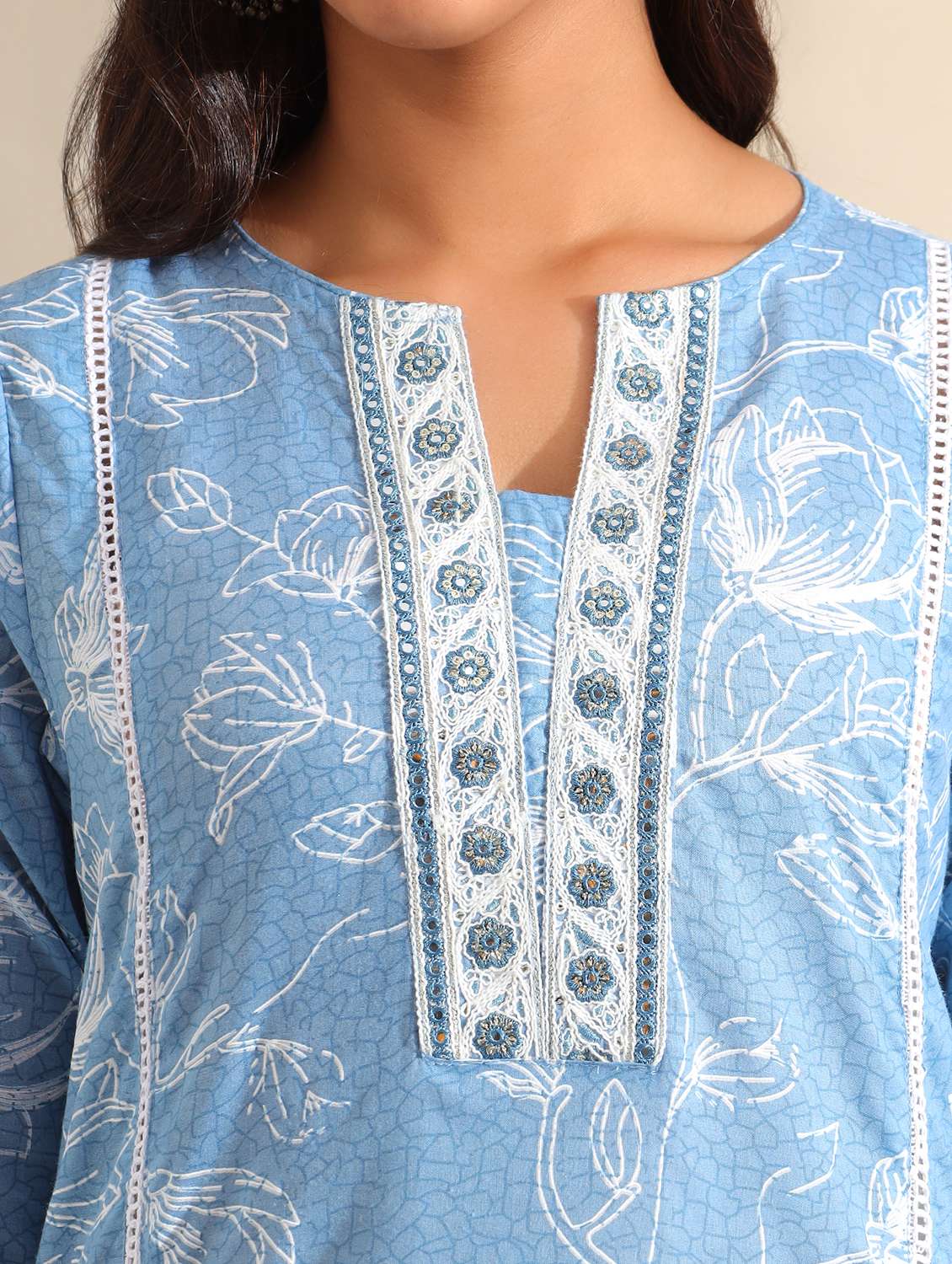 women floral three quarter sleeve kurta pant with dupatta set - 22326625 -  Standard Image - 4