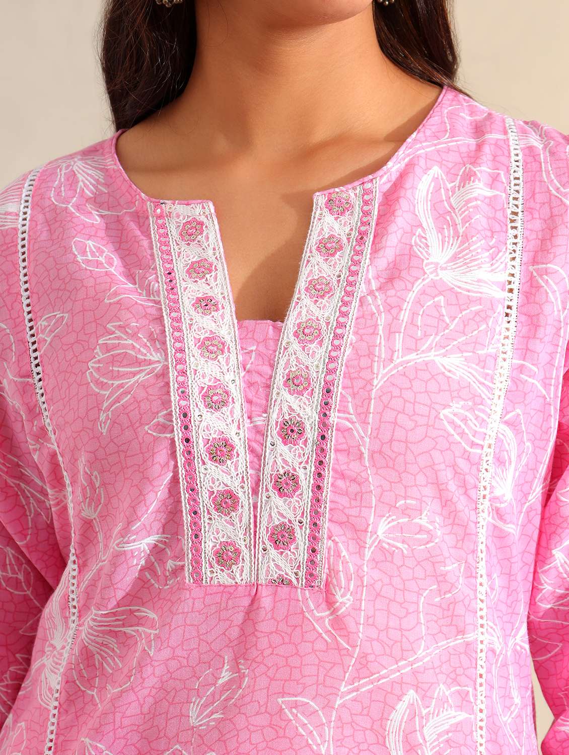 women floral three quarter sleeve kurta pant with dupatta set - 22326626 -  Standard Image - 4