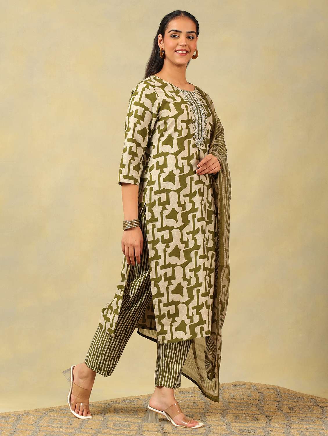 women abstract print round neck kurta pant with dupatta set - 22326630 -  Standard Image - 1