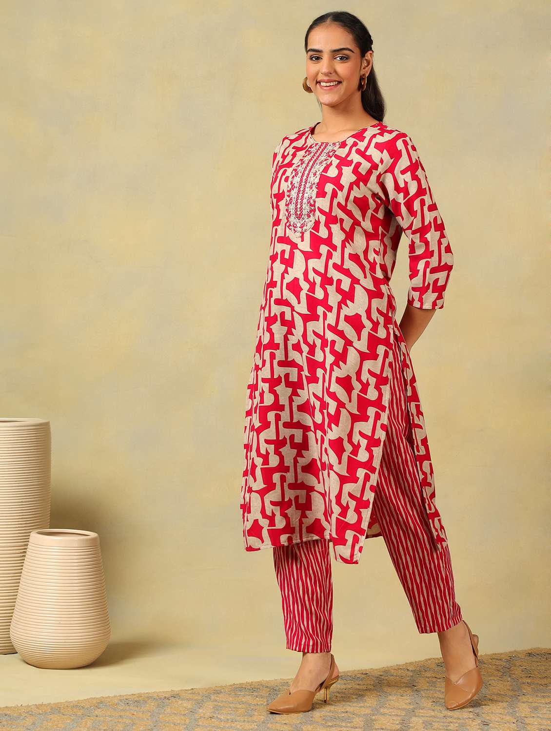 women abstract print round neck kurta pant with dupatta set - 22326633 -  Standard Image - 1