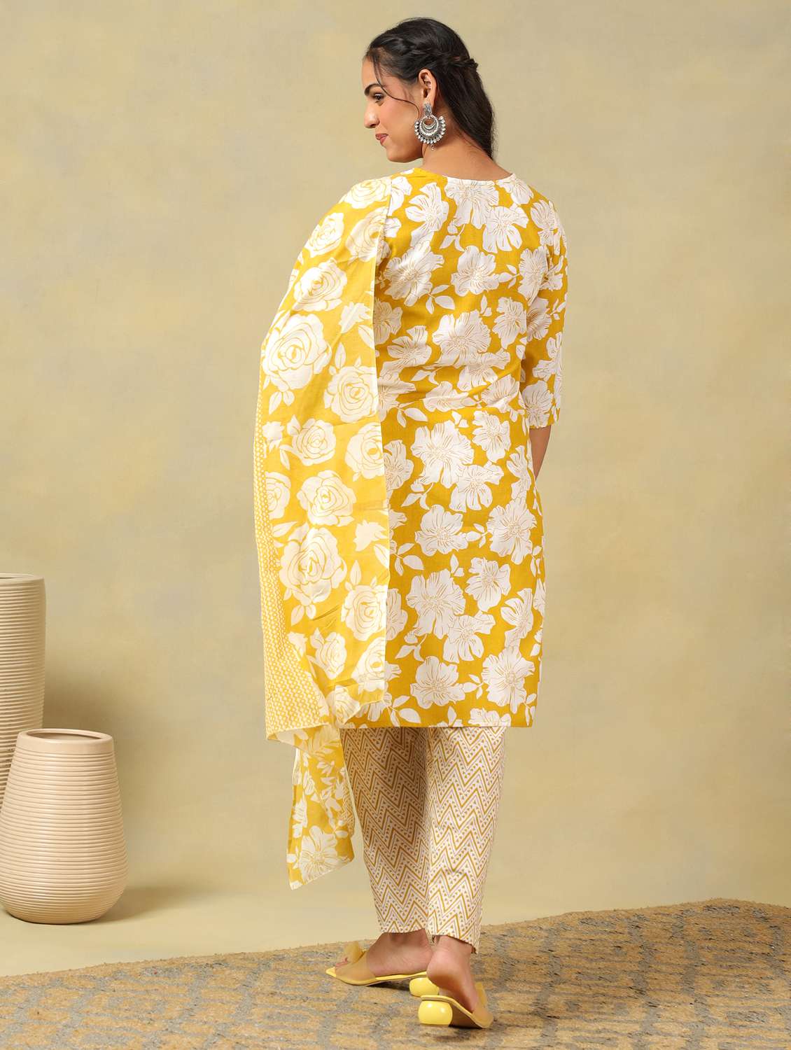 women floral three quarter sleeve kurta pant with dupatta set - 22326646 -  Standard Image - 4