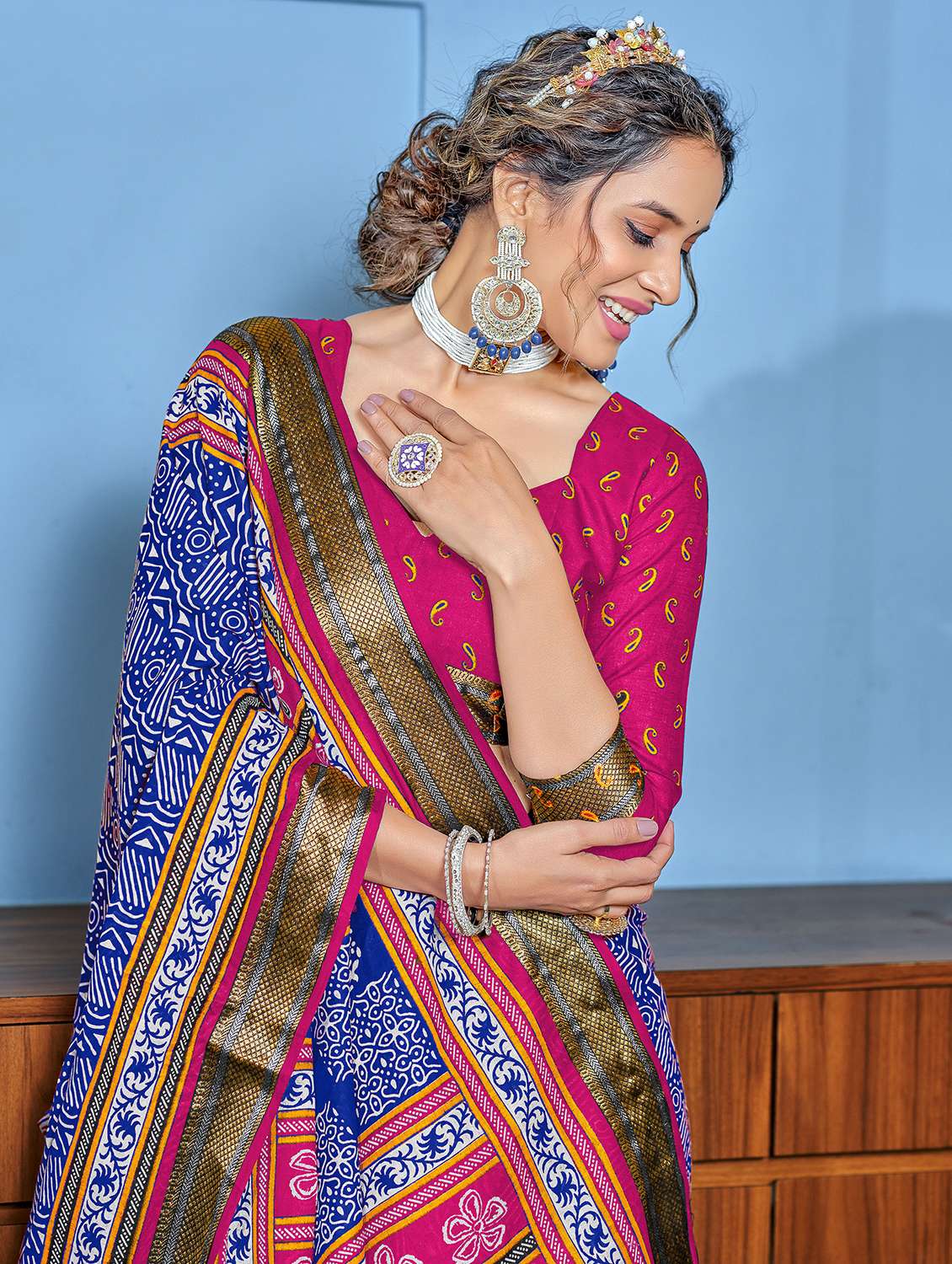 women printed casual wear saree with blouse - 22328665 -  Standard Image - 1