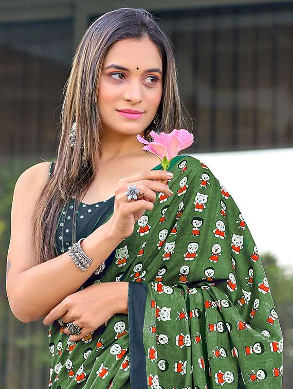 women printed casual wear saree with blouse - 22328697 -  Standard Image - 1