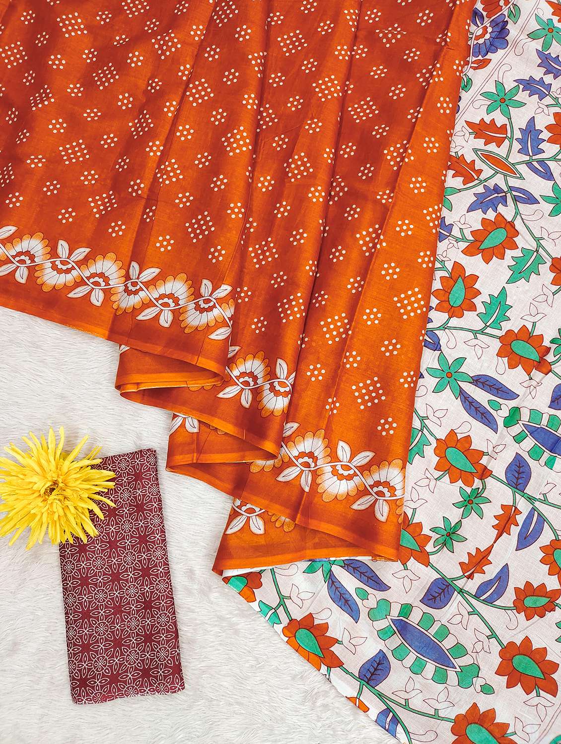 Women Printed Casual Wear Saree With Blouse - 22328702 -  Standard Image - 4
