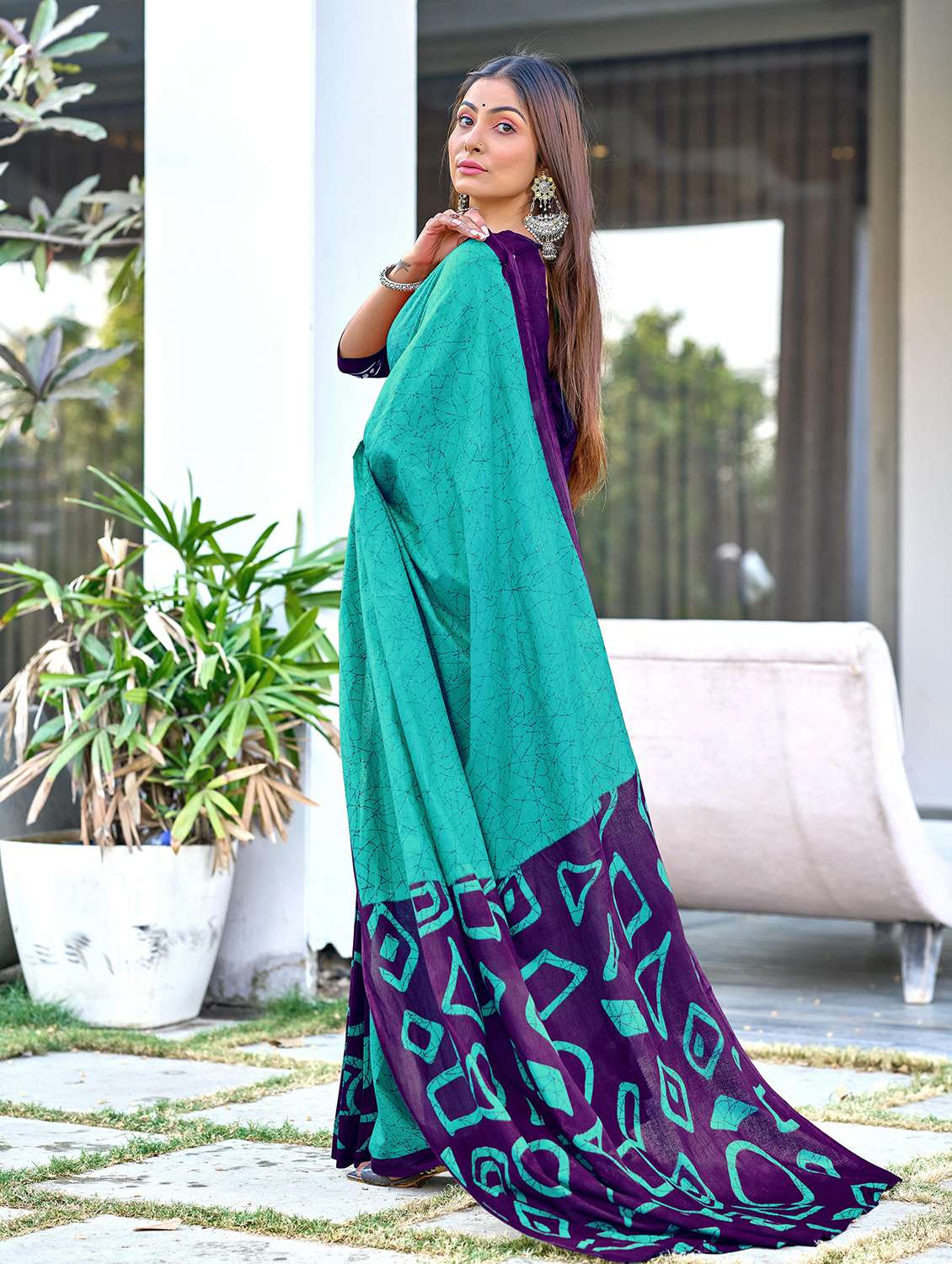 Women Printed Casual Wear Saree With Blouse - 22328706 -  Standard Image - 1