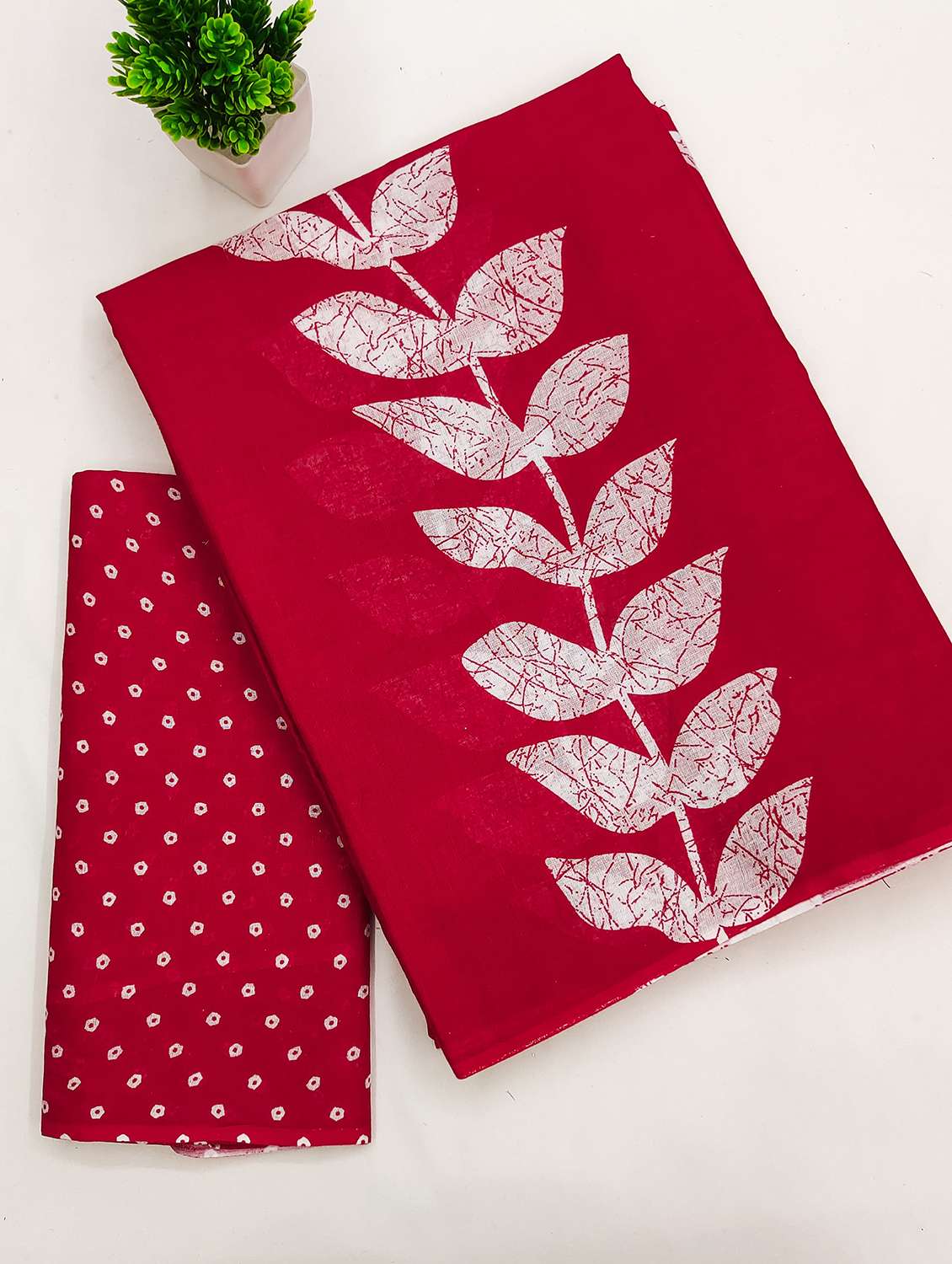 women printed casual wear saree with blouse - 22328713 -  Standard Image - 4