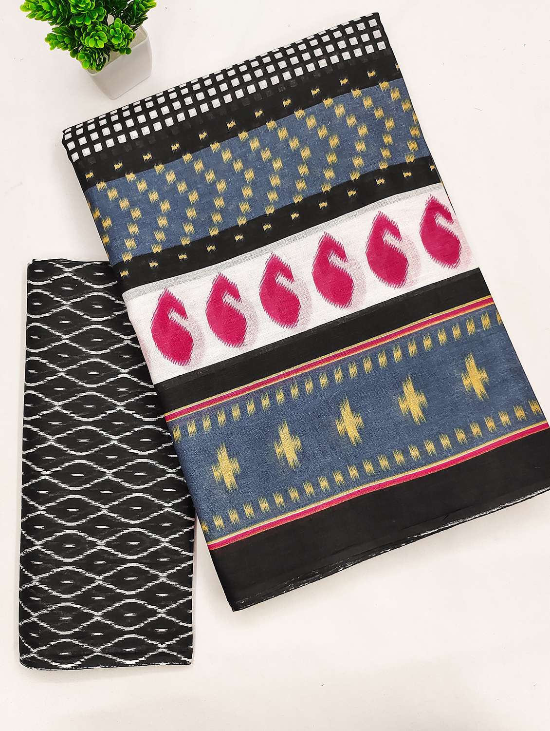 women printed casual wear saree with blouse - 22328717 -  Standard Image - 4