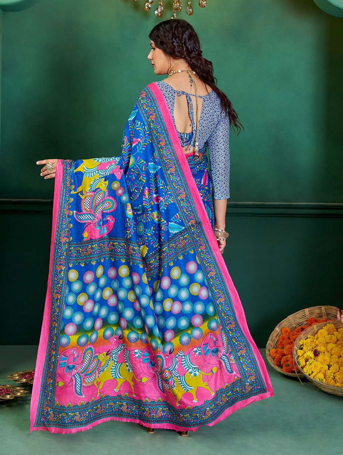 women printed casual wear saree with blouse - 22328718 -  Standard Image - 1