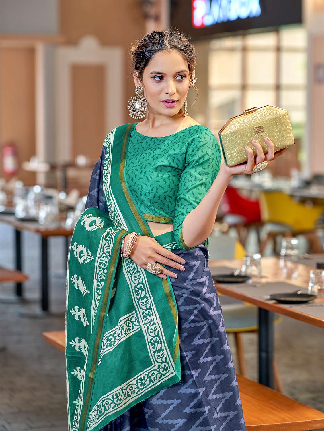 women printed casual wear saree with blouse - 22328730 -  Standard Image - 1