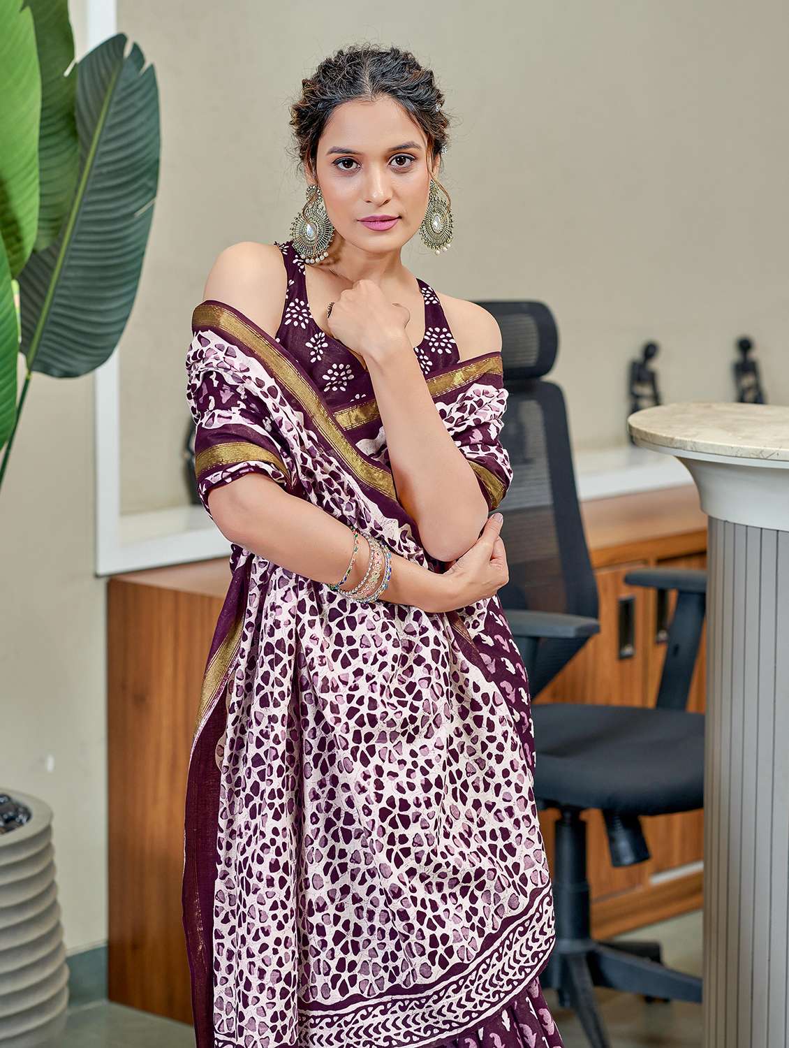 women printed casual wear saree with blouse - 22328743 -  Standard Image - 1