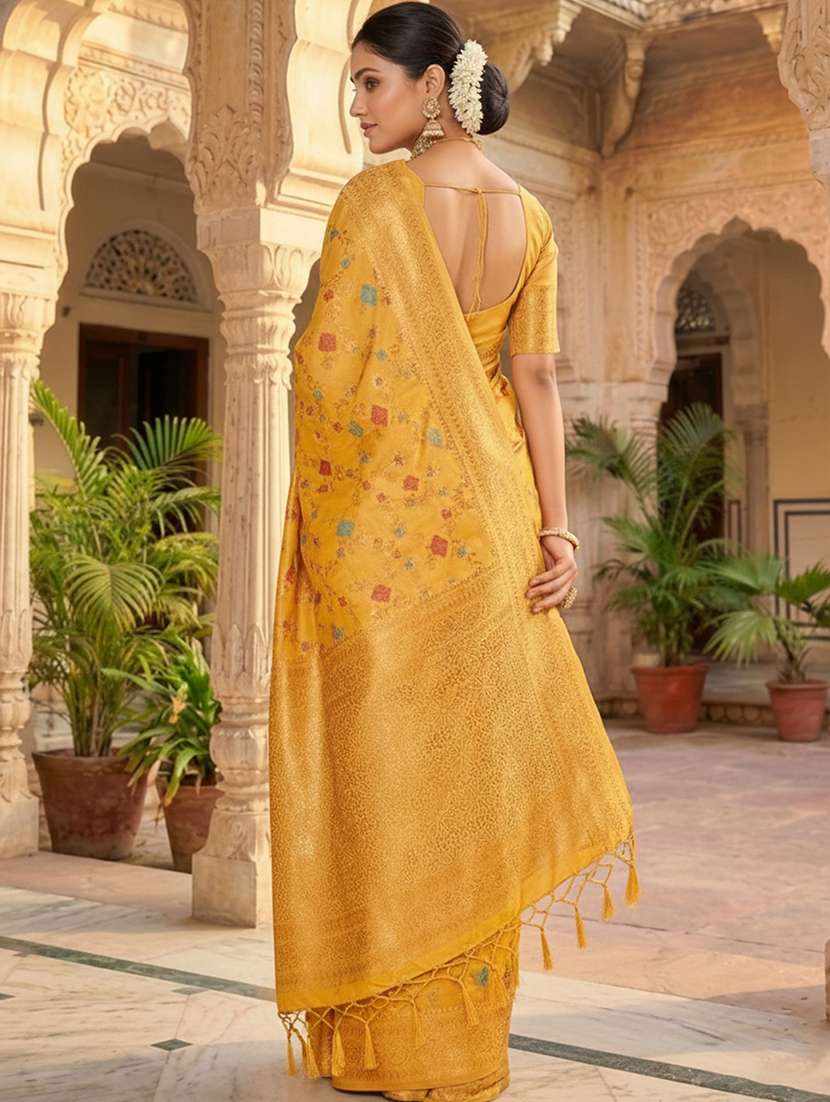 women self design banarasi saree with blouse - 22329299 -  Standard Image - 1