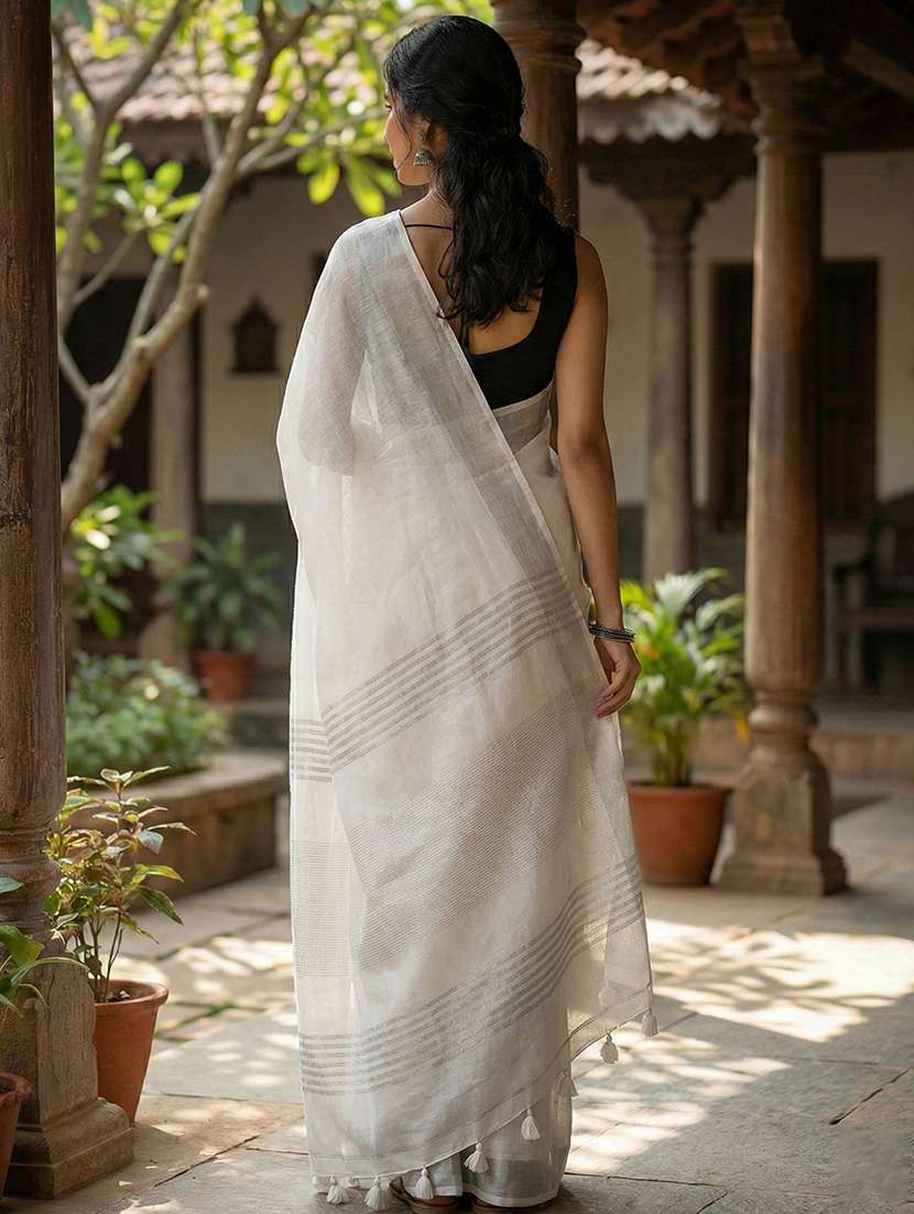 women solid with bordered handloom saree with blouse - 22329312 -  Standard Image - 1