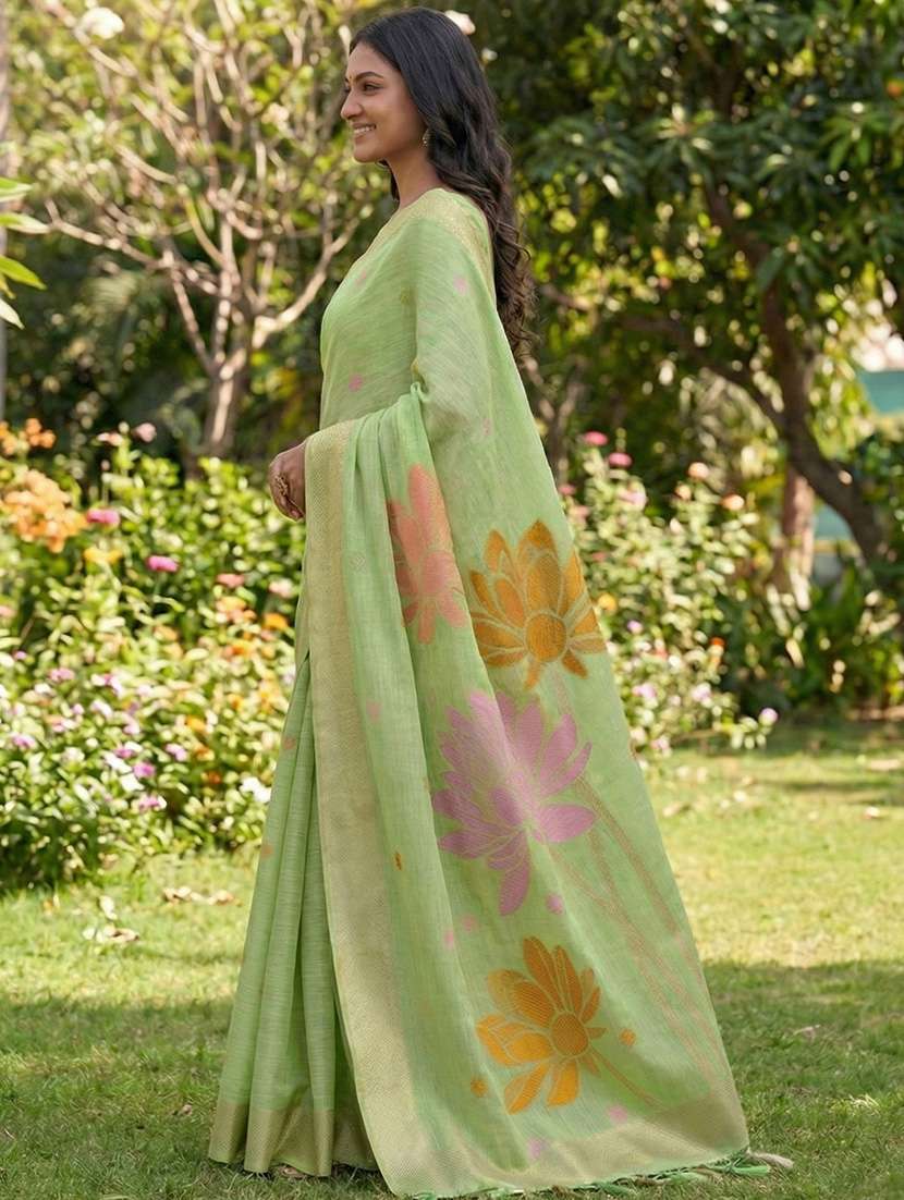 women self design handloom saree with blouse - 22329345 -  Standard Image - 1