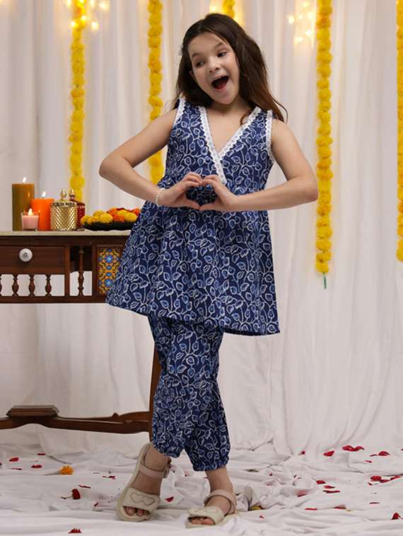 girls printed sleeveless kurta & salwar set - 22329521 -  Standard Image - 1