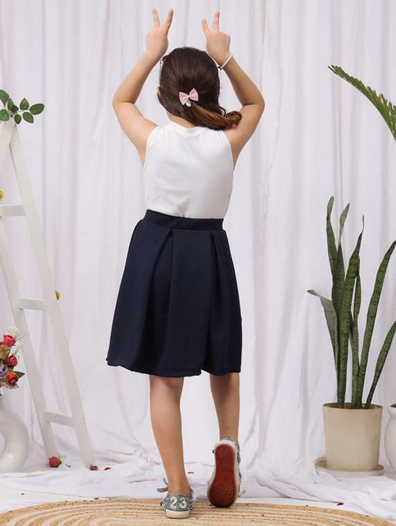 girls solid mid rise pleated skirt - 22329548 -  Standard Image - 4