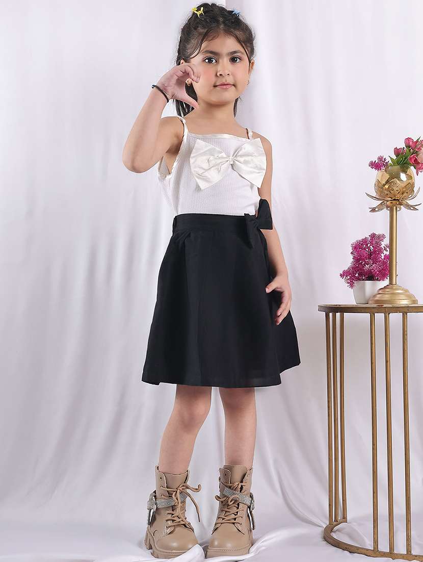 girls solid mid rise pleated skirt - 22329564 -  Standard Image - 4