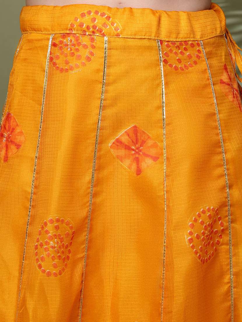 women printed sleeveless lehenga and choli set with dupatta - 22329848 -  Standard Image - 4