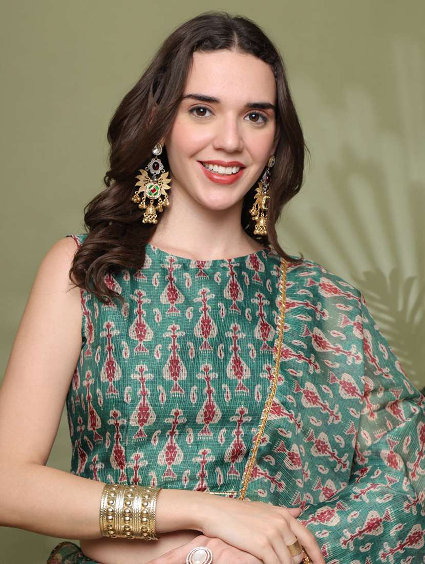 women printed sleeveless lehenga and choli set with dupatta - 22329852 -  Standard Image - 4