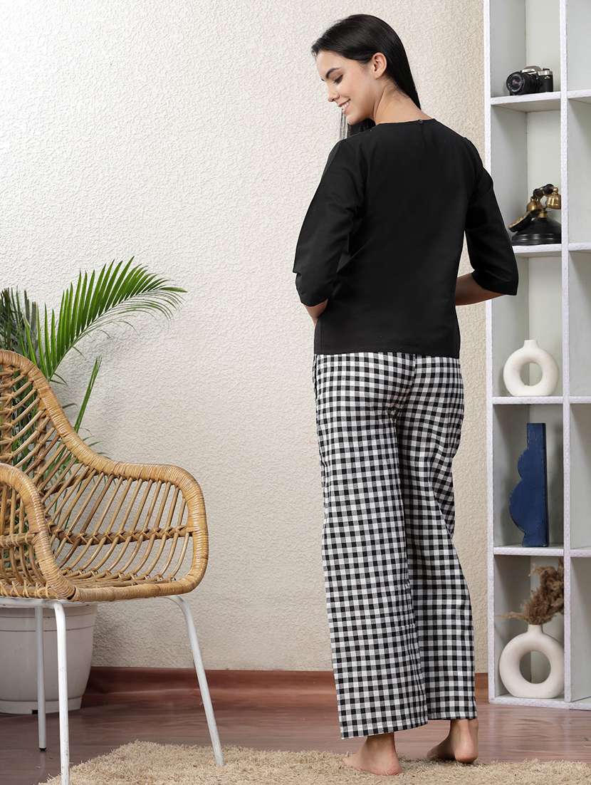 women printed bluit-in bra nightwear pyjama set - 22330175 -  Standard Image - 4