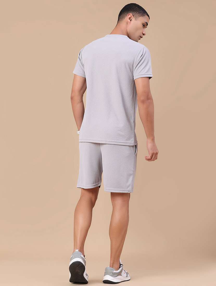 men printed short sleeves t-shirt and shorts co-ord set - 22331191 -  Standard Image - 4