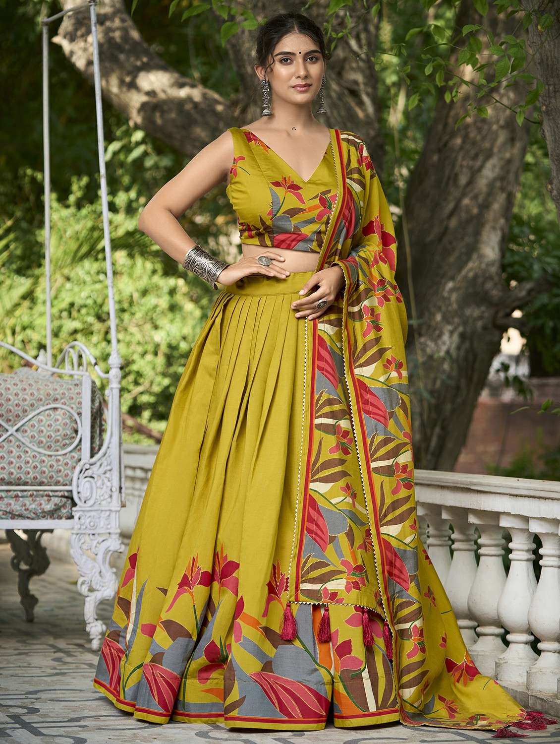 women printed semi-stitched flared lehenga