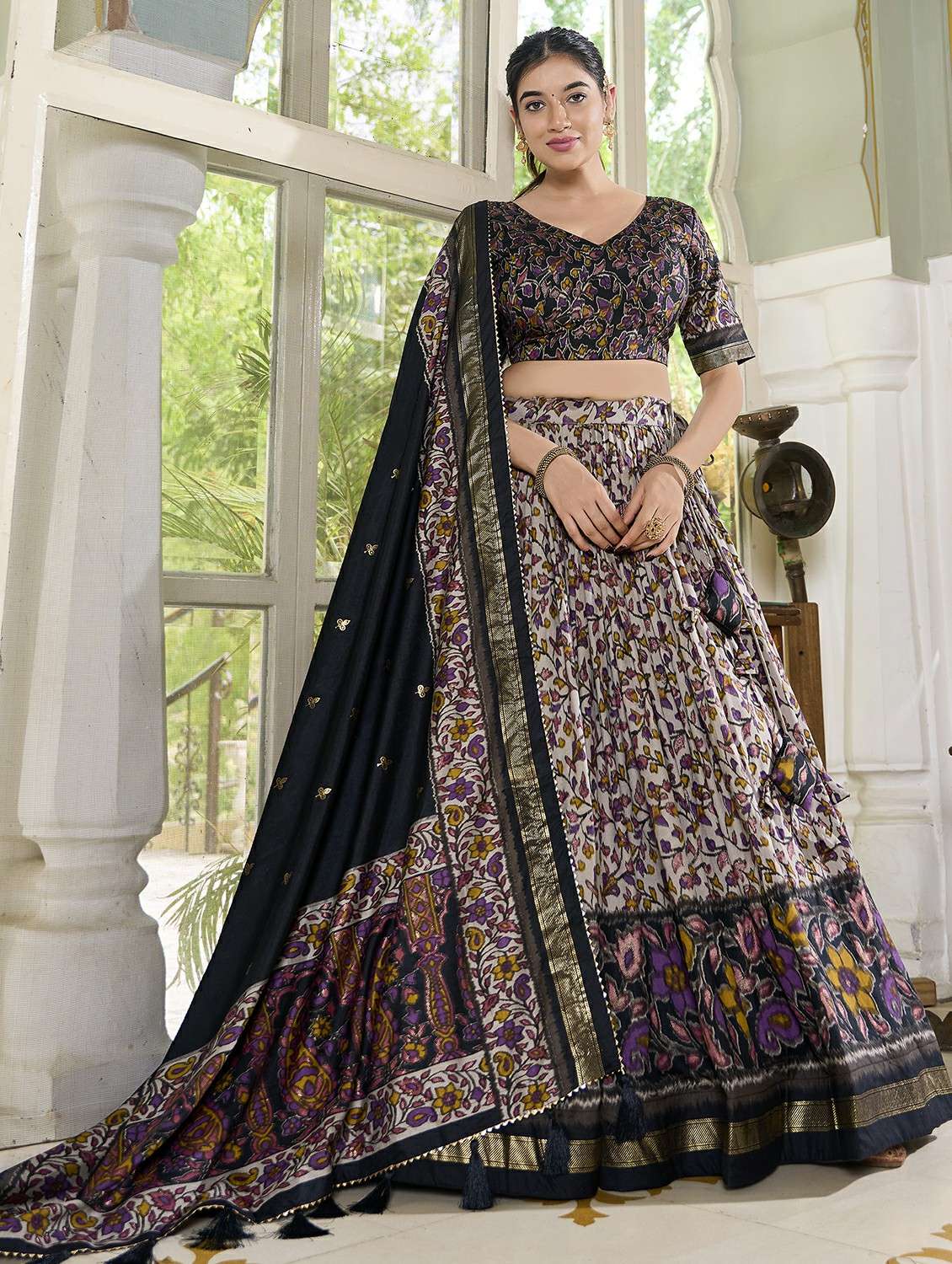 women printed semi-stitched flared lehenga - 22331470 -  Standard Image - 1