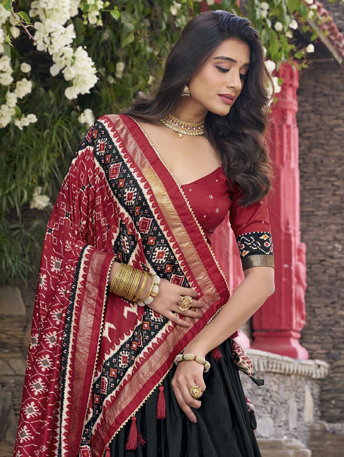 women printed semi-stitched flared lehenga - 22331486 -  Standard Image - 4