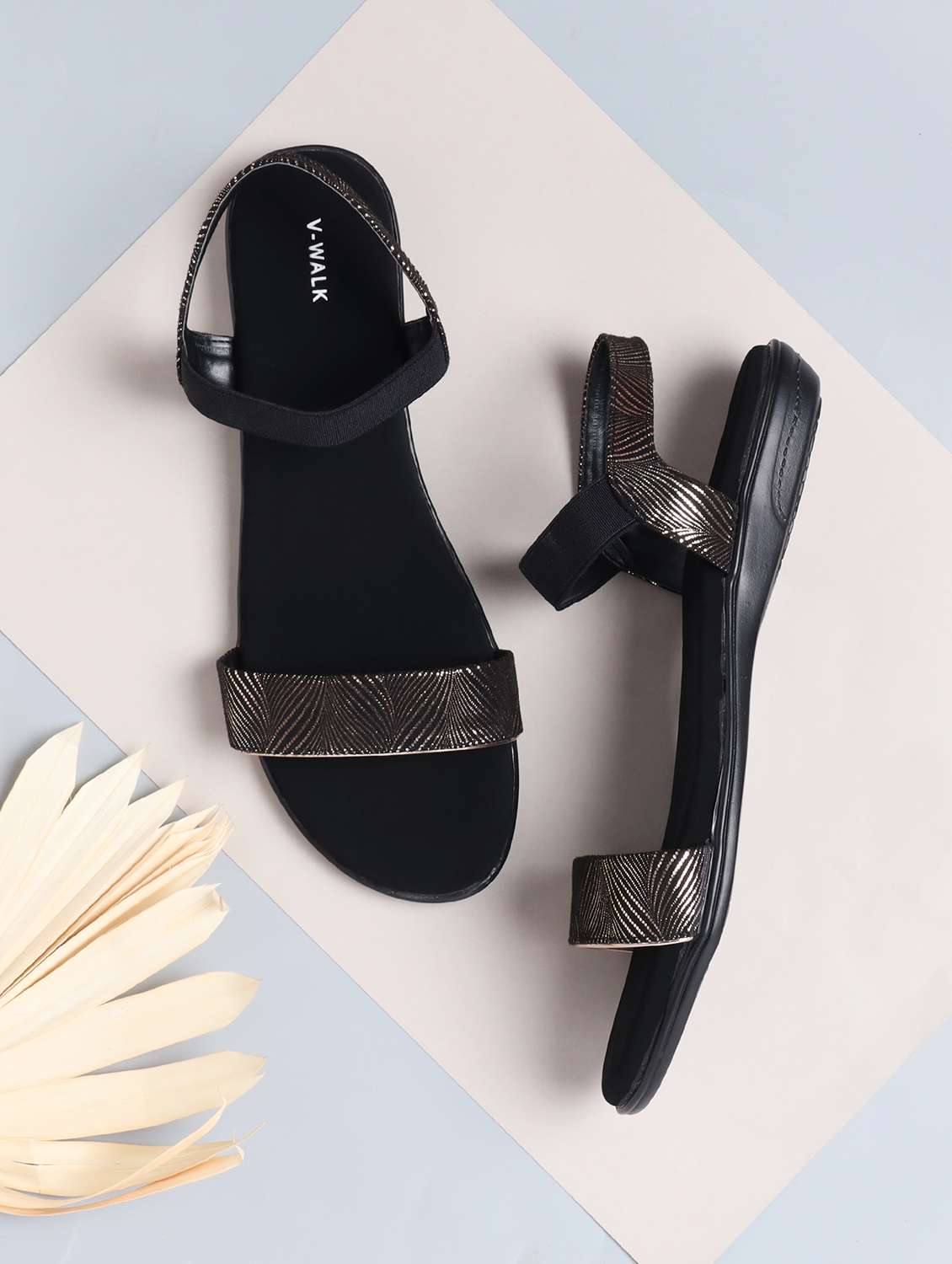 women solid back strap flat sandal