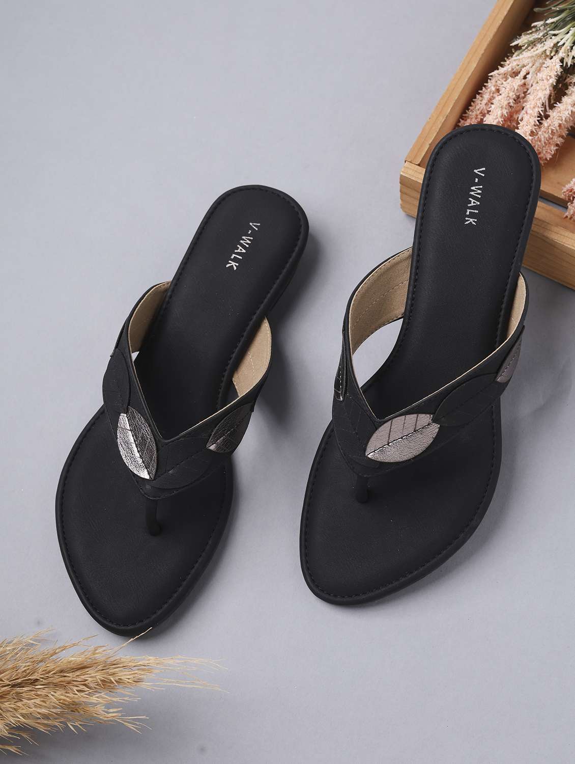 women slip on flat sandals