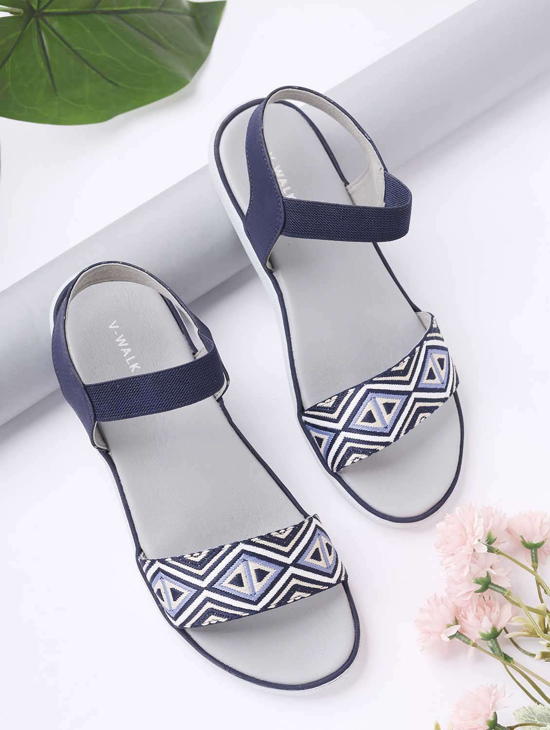 women back strap flat sandal