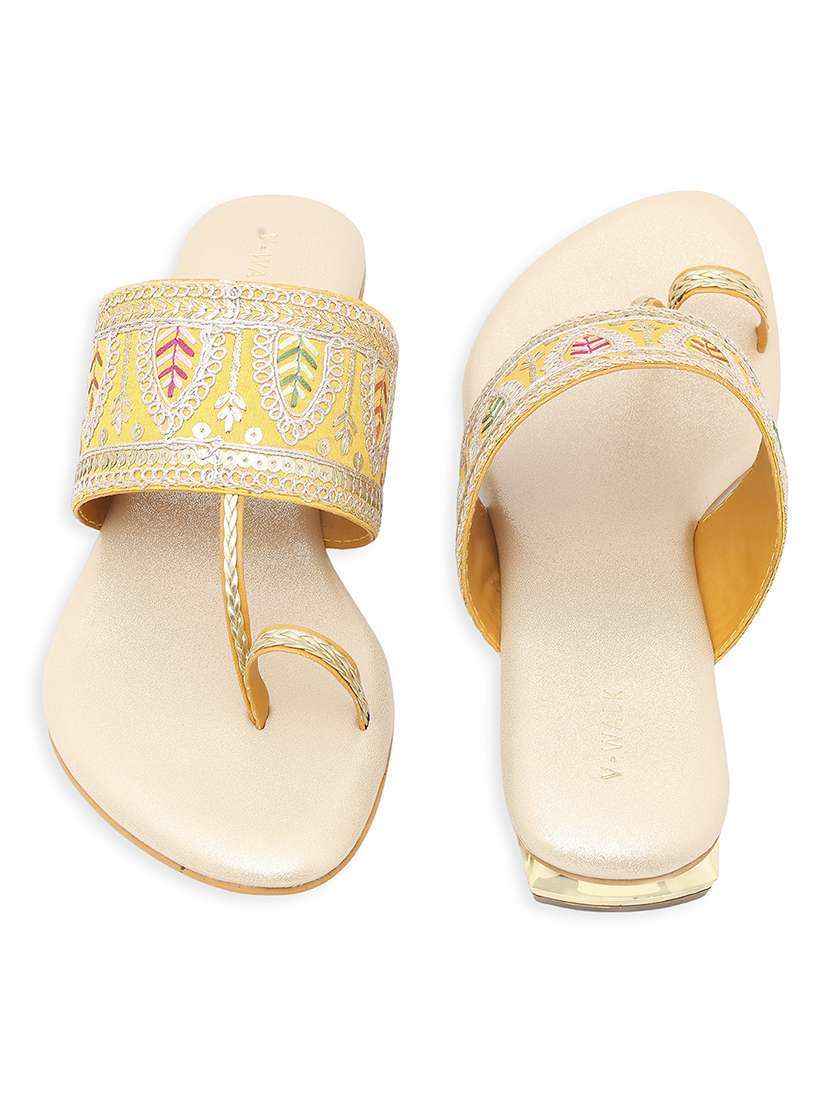women embroidered one toe flat sandal - 22331937 -  Standard Image - 4