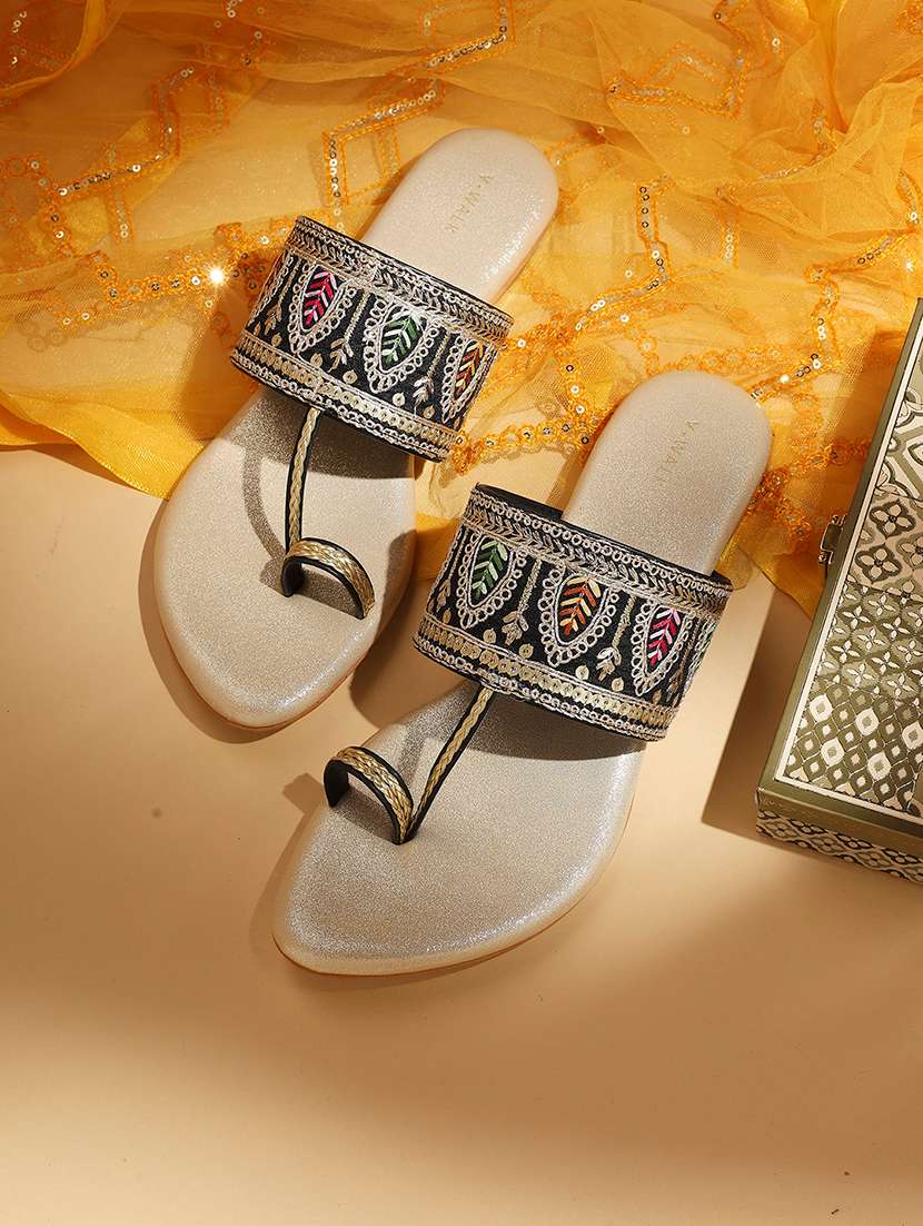 women embroidered one toe flat sandal