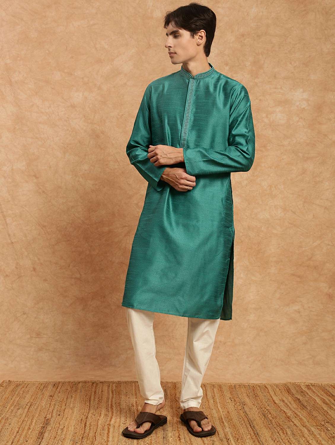 men self design mandarin neck long kurta - 22332198 -  Standard Image - 1