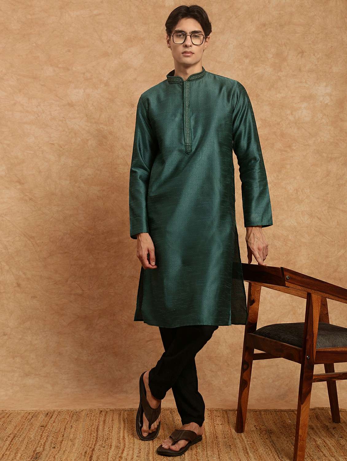 men self design mandarin neck long kurta