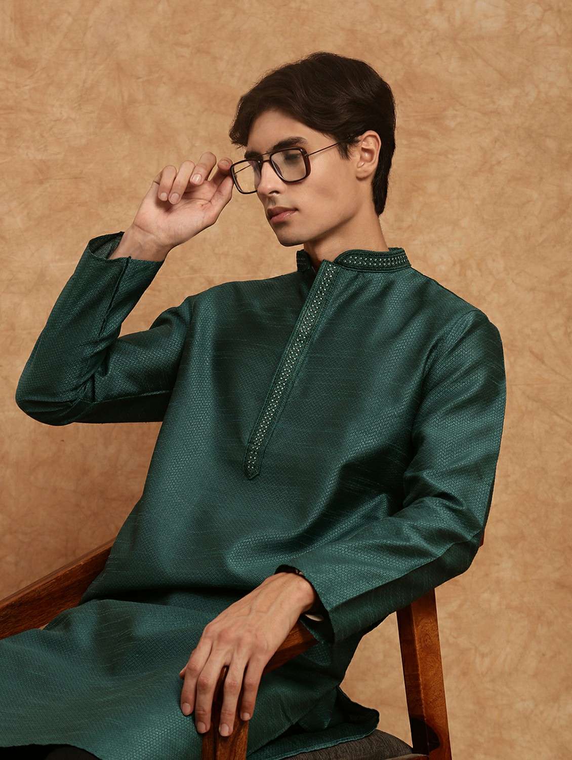 men self design mandarin neck long kurta - 22332199 -  Standard Image - 4