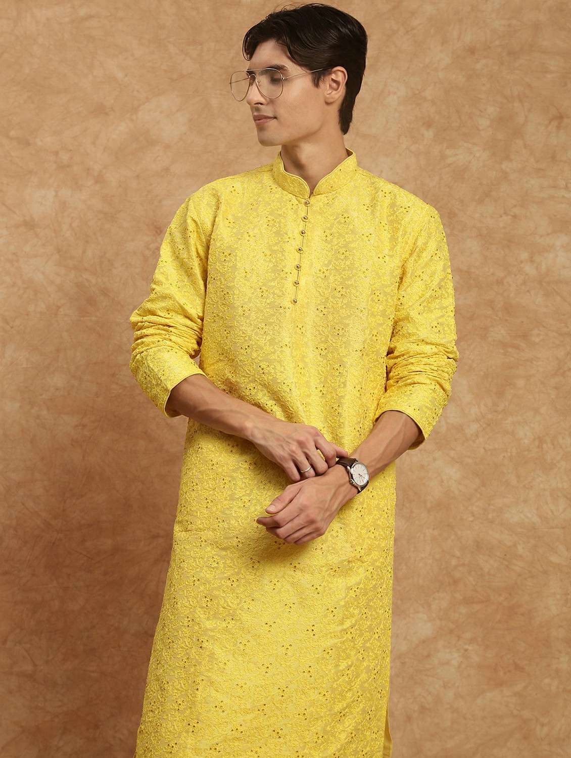 men solid with work mandarin neck long kurta - 22332211 -  Standard Image - 4