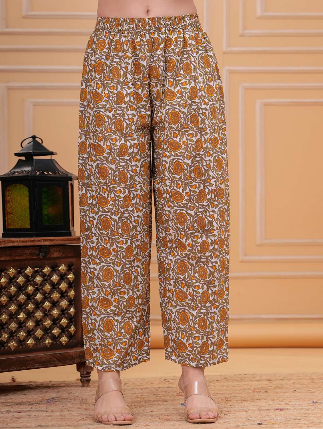 women printed v neck kurta pant with dupatta set - 22332262 -  Standard Image - 4