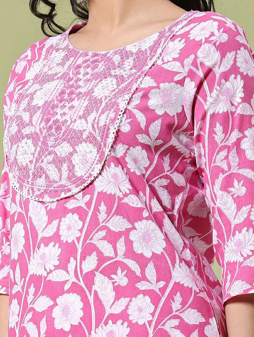 women floral three quarter sleeve kurta pant with dupatta set - 22335537 -  Standard Image - 1