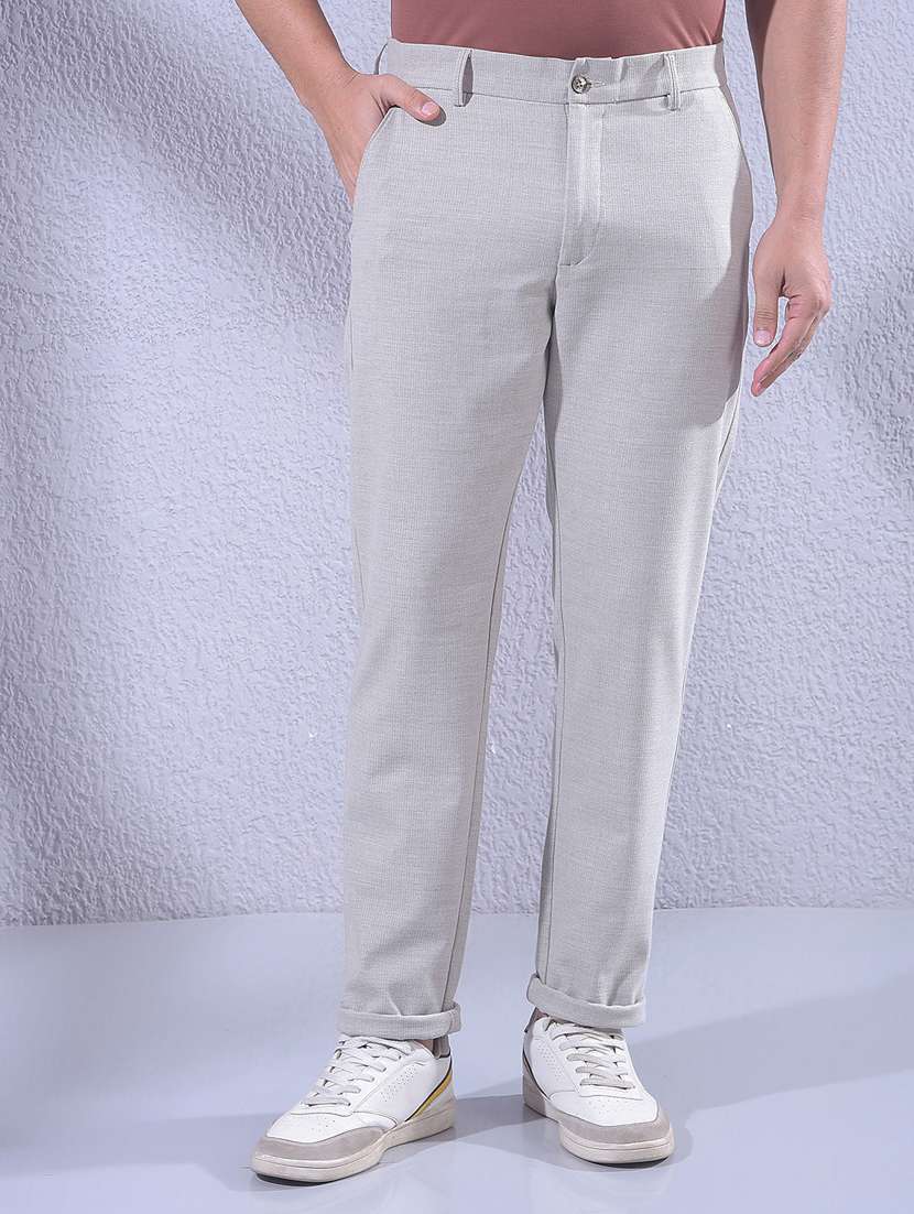 men solid mid rise chinos casual trouser