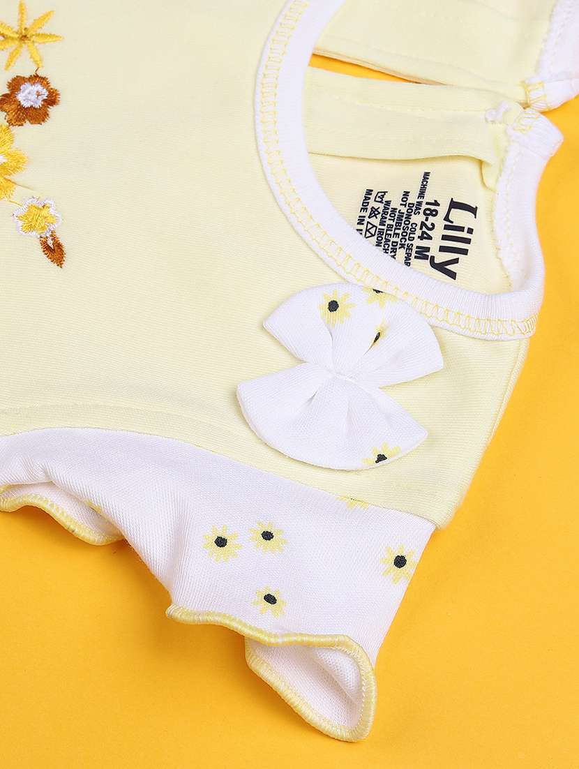 girls printed short sleeve frock with blommer - 22336675 -  Standard Image - 4