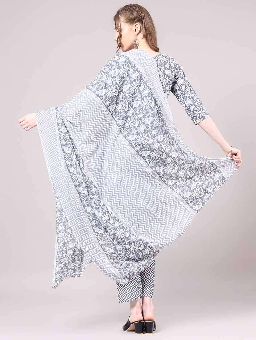 women floral three quarter sleeve kurta pant with dupatta set - 22336711 -  Standard Image - 4