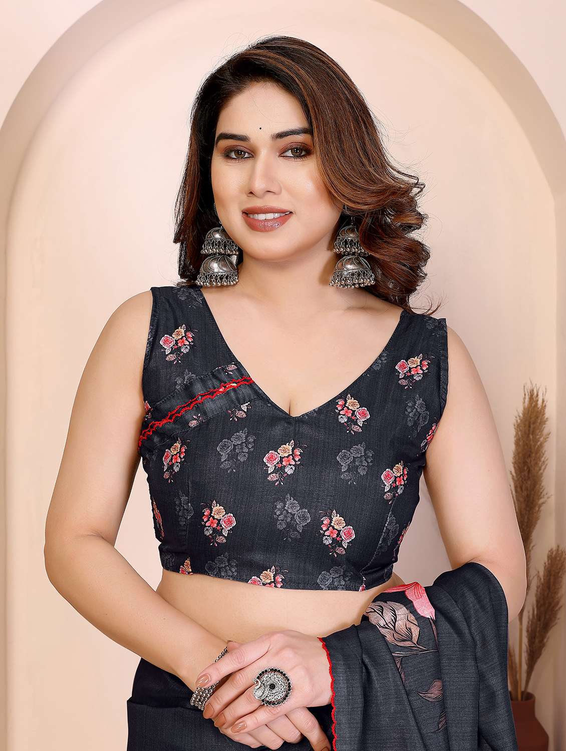 women floral printed saree with blouse - 22337252 -  Standard Image - 4