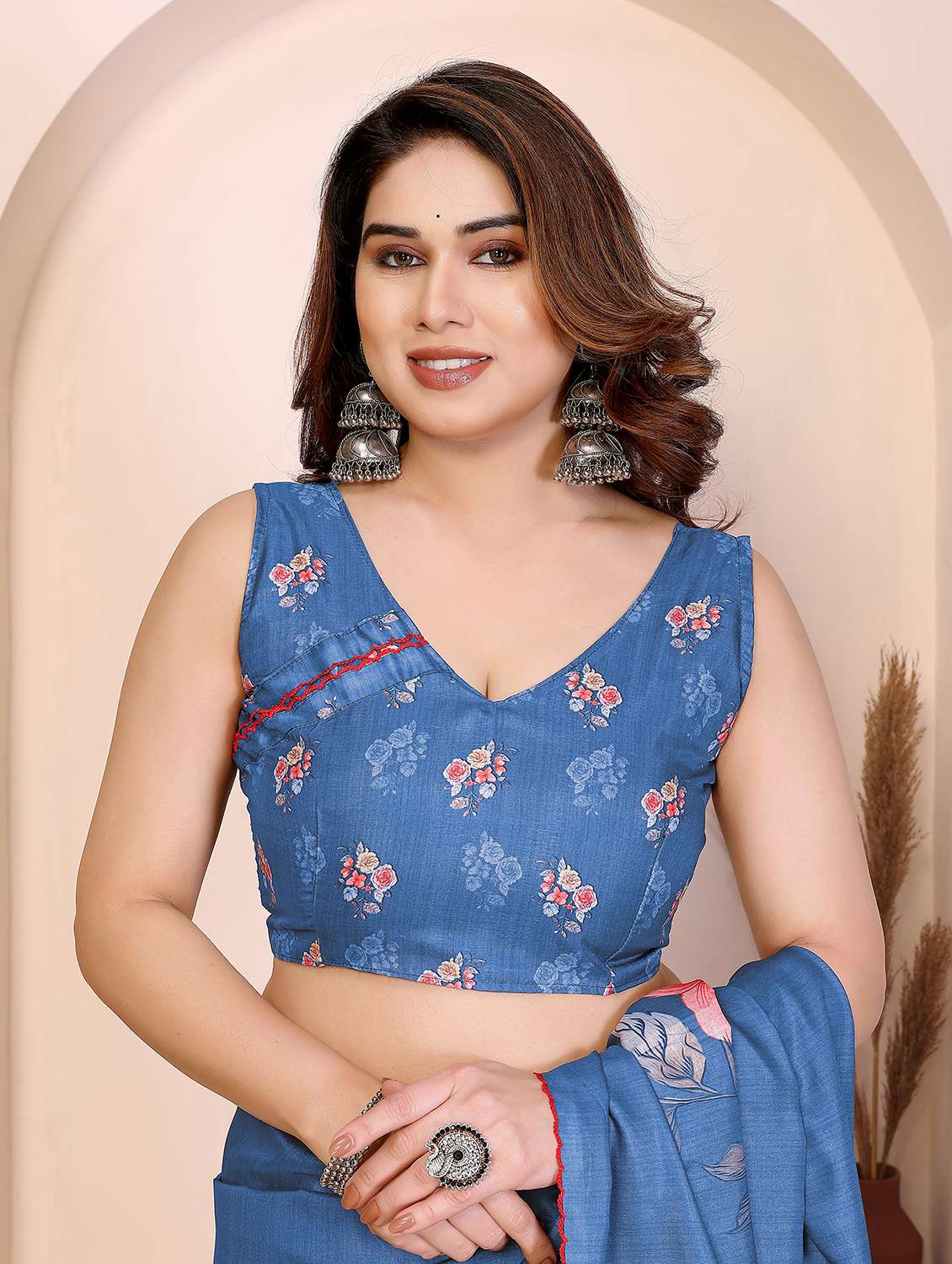 women floral printed saree with blouse - 22337253 -  Standard Image - 4